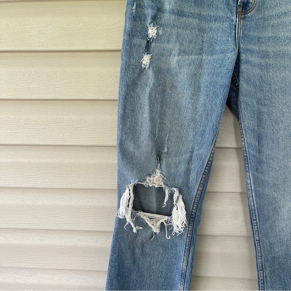 Abercrombie & Fitch The 90's Straight Ultra High Rise Distressed Jeans Size 29 - Picture 6 of 10
